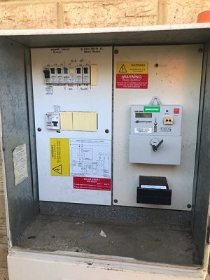 Single phase meter boxes only contain one fuse cartridge ... domestic switchboard wiring diagram australia 